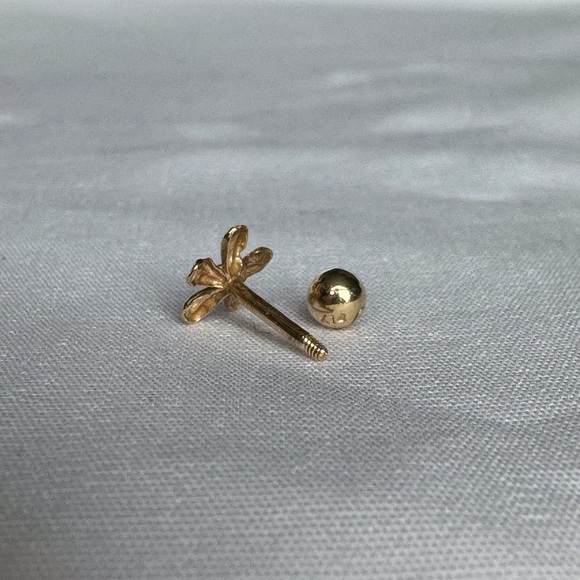 14KYG Cartilage Single Blue CZ Diamond Stud Earring - Picture 5 of 8